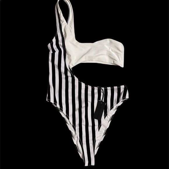 KENDALL AND KYLIE Asymmetrical Stripe One-Piece Swimsuit Size S NWT - Picture 7 of 7